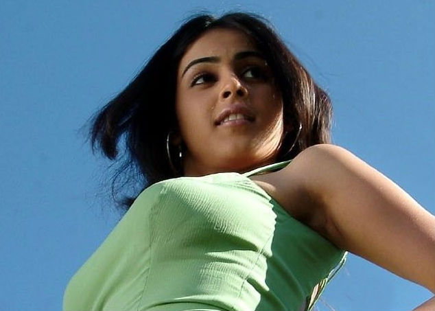 genelia in green dress spicy